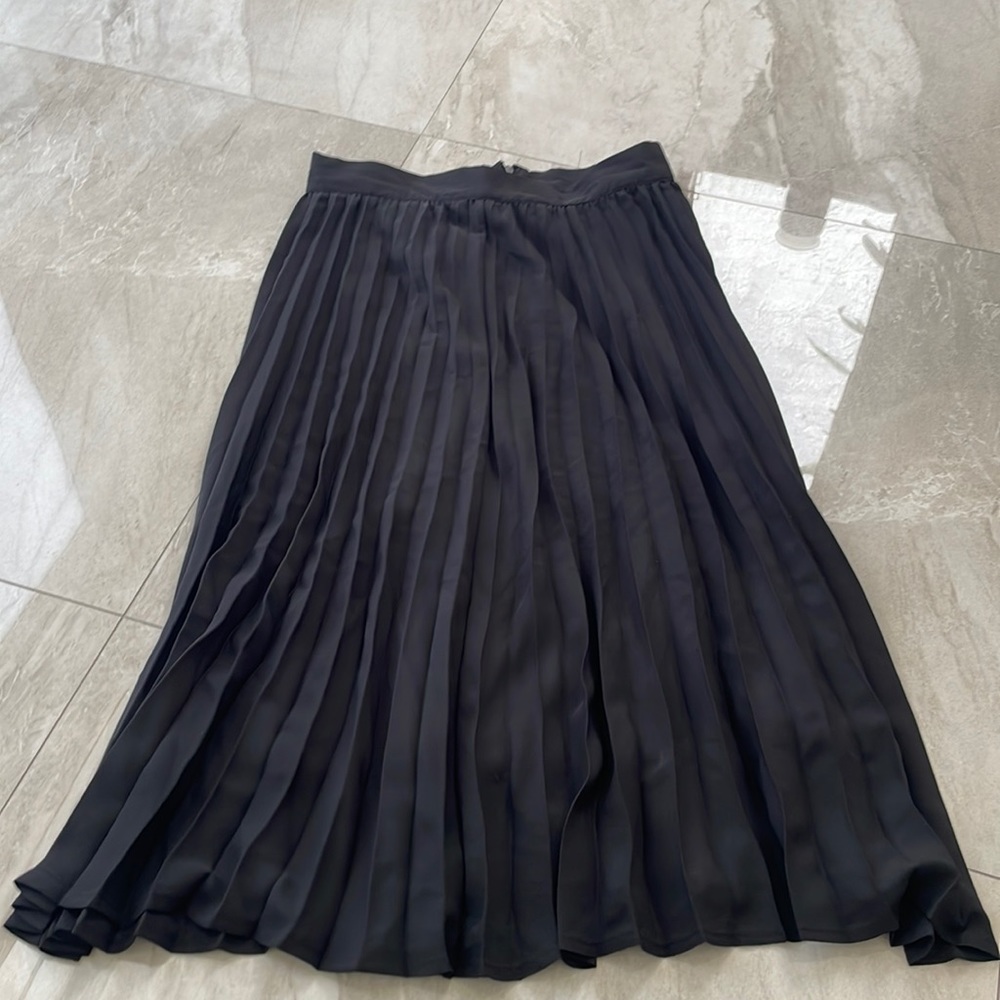 Forever 21 pleated midi skirt